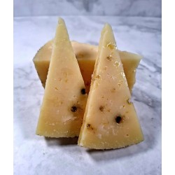 Queso de Oveja Curado con Trufa Gourmet | Comprar Queso de Oveja Curado con Trufa