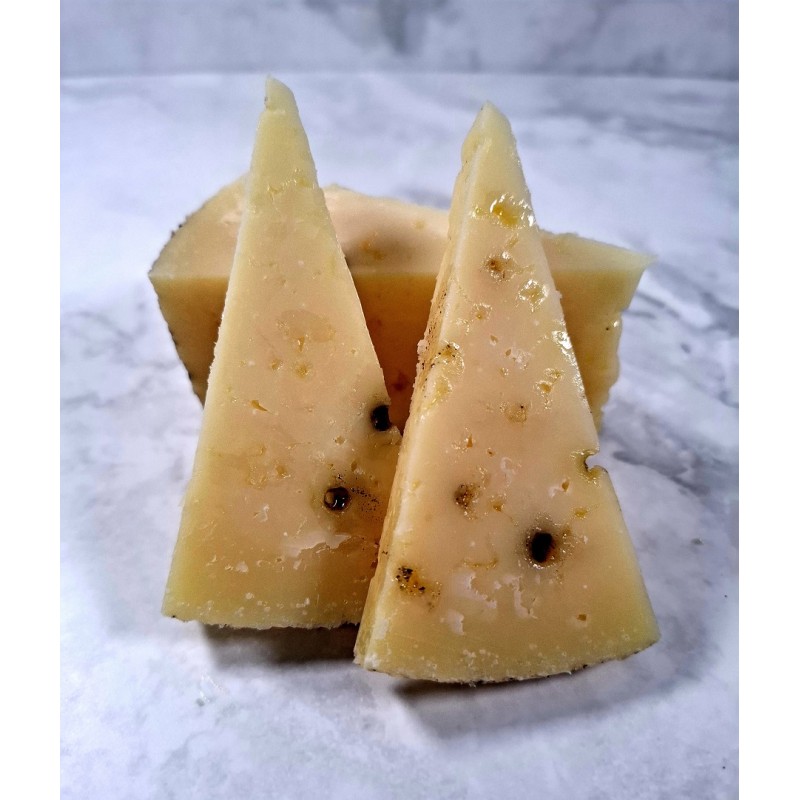 Queso de Oveja Curado con Trufa Gourmet | Comprar Queso de Oveja Curado con Trufa